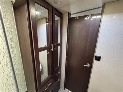 2018 Forest River Surveyor 285IKDS   - Photo 15 - Oregon City, OR 97045