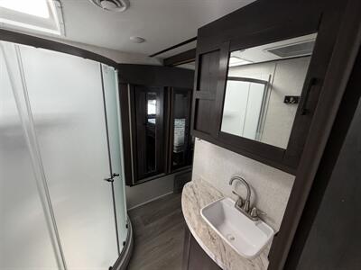 2021 Keystone Cruiser Aire 28RD   - Photo 15 - Oregon City, OR 97045