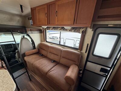2012 Coachmen Freelander 28QB   - Photo 9 - Oregon City, OR 97045