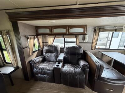 2016 Forest River Heritage Glen 272RL   - Photo 10 - Oregon City, OR 97045