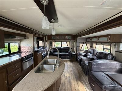 2016 Forest River Heritage Glen 272RL   - Photo 6 - Oregon City, OR 97045