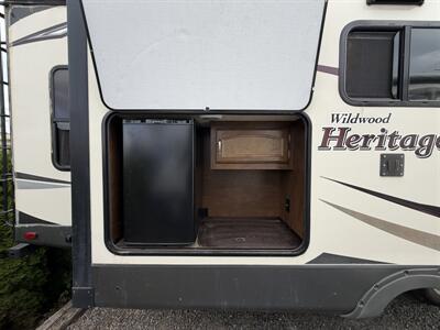 2016 Forest River Heritage Glen 272RL   - Photo 4 - Oregon City, OR 97045