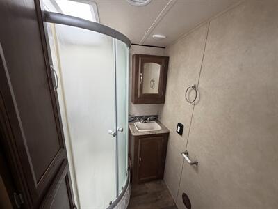 2016 Forest River Heritage Glen 272RL   - Photo 17 - Oregon City, OR 97045