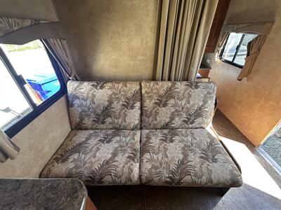 2011 Jayco Jay Flight 22FB   - Photo 6 - Oregon City, OR 97045