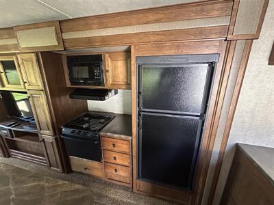 2014 Keystone Sprinter 331RLS   - Photo 11 - Oregon City, OR 97045