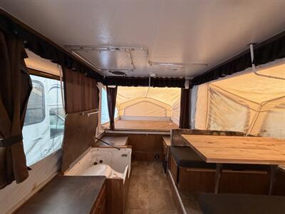 2013 Forest River Flagstaff Mac 23SC   - Photo 4 - Oregon City, OR 97045