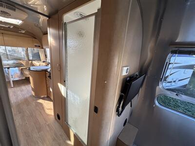 2013 Airstream Flying Cloud 25   - Photo 13 - Oregon City, OR 97045