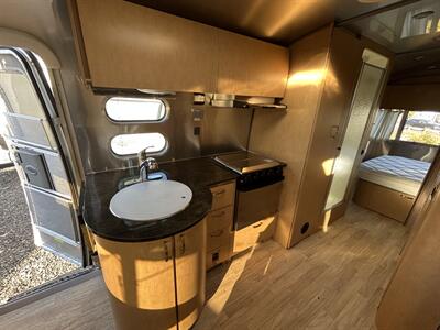2013 Airstream Flying Cloud 25   - Photo 9 - Oregon City, OR 97045