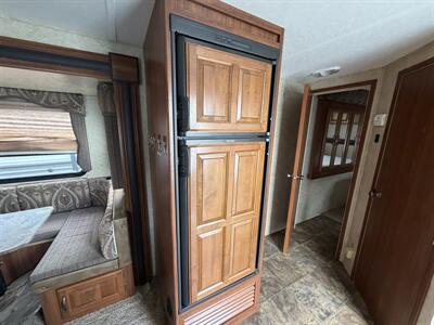 2013 Keystone Cougar 32RESWE - Photo 11 - Oregon City, OR 97045