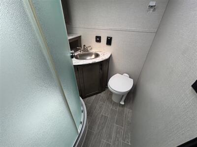 2021 Venture RV Sonic 220VBH   - Photo 12 - Oregon City, OR 97045
