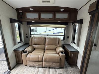 2019 Keystone Cougar 27RLSWE   - Photo 7 - Oregon City, OR 97045