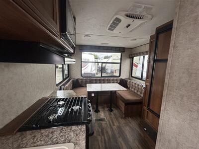 2017 Prime Time Avenger 20RD   - Photo 4 - Oregon City, OR 97045
