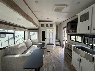 2022 Keystone Arcadia 3370BH   - Photo 6 - Oregon City, OR 97045