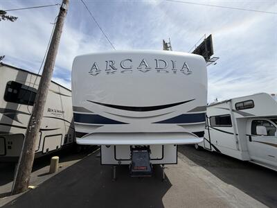 2022 Keystone Arcadia 3370BH   - Photo 2 - Oregon City, OR 97045