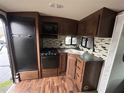 2017 Outdoors RV Black Rock 24KTS   - Photo 8 - Oregon City, OR 97045