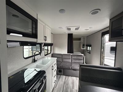 2025 Jayco Jay Flight SLX 260BHW   - Photo 5 - Oregon City, OR 97045