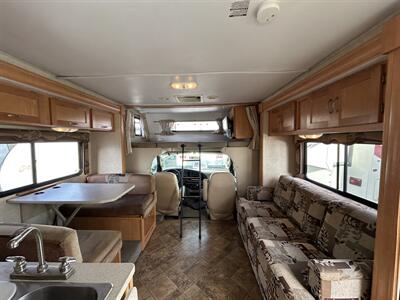 2008 Forest River Sunseeker 2940DS   - Photo 7 - Oregon City, OR 97045