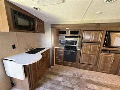 2019 Forest River Rockwood Roo 23FL   - Photo 10 - Oregon City, OR 97045