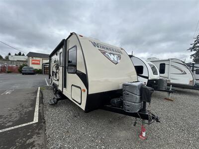 2016 Winnebago Micro Minnie 2106DS   - Photo 2 - Oregon City, OR 97045