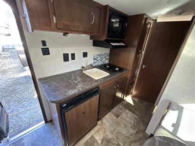 2017 Jayco Jay Flight 174BH   - Photo 7 - Oregon City, OR 97045