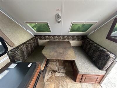 2014 Forest River Rockwood Premier A127TH   - Photo 8 - Oregon City, OR 97045