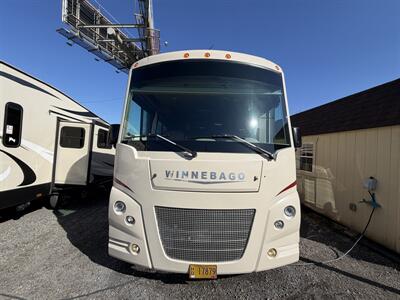 2017 Winnebago Vista 31BE   - Photo 2 - Oregon City, OR 97045
