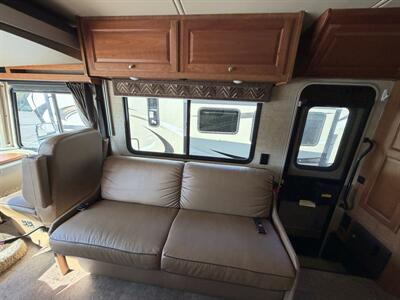 2017 Winnebago Vista 31BE   - Photo 10 - Oregon City, OR 97045