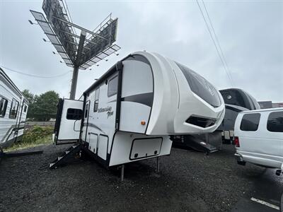 2019 Winnebago Minnie Plus 27RLTS   - Photo 3 - Oregon City, OR 97045