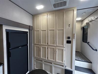 2019 Winnebago Minnie Plus 27RLTS   - Photo 13 - Oregon City, OR 97045