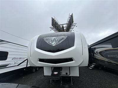 2019 Winnebago Minnie Plus 27RLTS   - Photo 2 - Oregon City, OR 97045