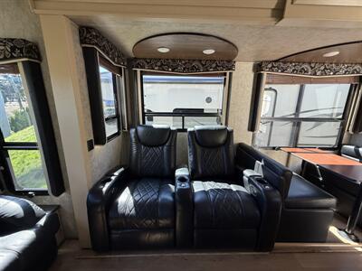 2016 Keystone Montana High Country HM305RL   - Photo 8 - Oregon City, OR 97045