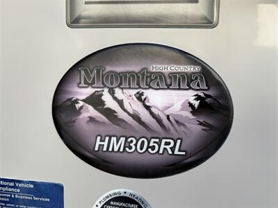 2016 Keystone Montana High Country HM305RL   - Photo 5 - Oregon City, OR 97045