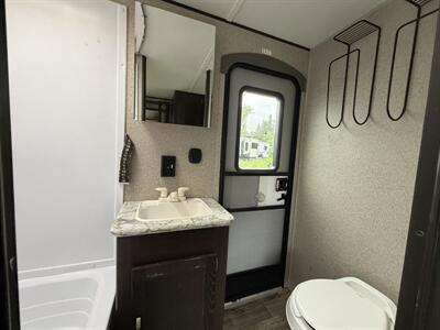 2018 Keystone Springdale SM3030 - Photo 16 - Oregon City, OR 97045