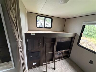 2018 Keystone Springdale SM3030 - Photo 12 - Oregon City, OR 97045