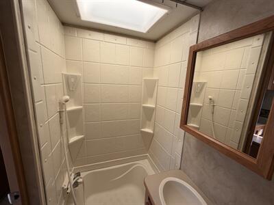 2011 R-Vision Trail-Sport 23RS   - Photo 14 - Oregon City, OR 97045