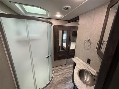 2020 Grand Design RV Reflection 29RS - Photo 18 - Oregon City, OR 97045