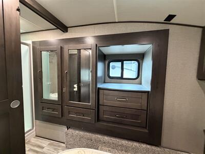 2020 Grand Design RV Reflection 29RS - Photo 17 - Oregon City, OR 97045