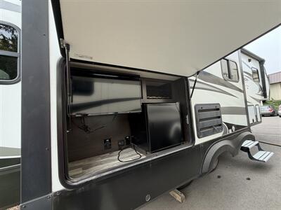 2020 Grand Design RV Reflection 29RS - Photo 4 - Oregon City, OR 97045