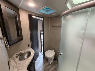 2020 Grand Design RV Reflection 29RS - Photo 19 - Oregon City, OR 97045
