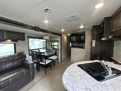 2017 Highland Ridge Open Range Ultra Light 2710RL   - Photo 5 - Oregon City, OR 97045