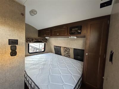 2015 Venture RV Sonic 170   - Photo 9 - Oregon City, OR 97045