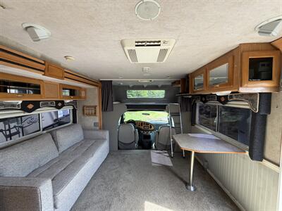 2005 Jayco Greyhawk 24SS   - Photo 8 - Oregon City, OR 97045