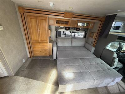 2005 Jayco Greyhawk 24SS   - Photo 11 - Oregon City, OR 97045