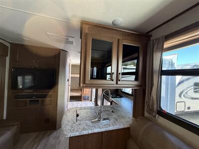 2017 Highland Ridge RV Open Range Light 221RQB   - Photo 8 - Oregon City, OR 97045