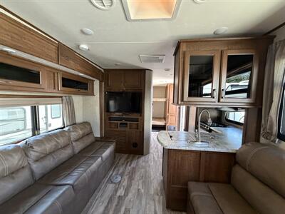 2017 Highland Ridge RV Open Range Light 221RQB   - Photo 7 - Oregon City, OR 97045