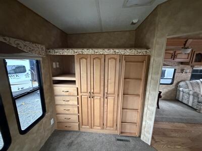 2007 Keystone Everest 341B - Photo 15 - Oregon City, OR 97045