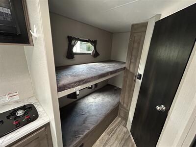 2021 KZ RV Escape 191BH   - Photo 9 - Oregon City, OR 97045