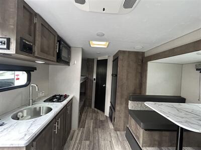 2021 KZ RV Escape 191BH   - Photo 4 - Oregon City, OR 97045