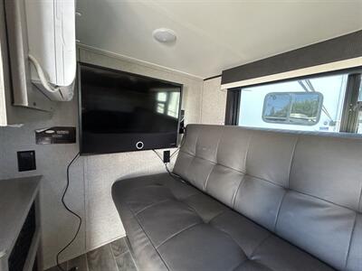2021 Jayco Jay Feather Micro 12SRK   - Photo 9 - Oregon City, OR 97045