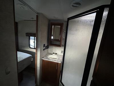 2017 Prime Time RV Tracer 290   - Photo 12 - Oregon City, OR 97045